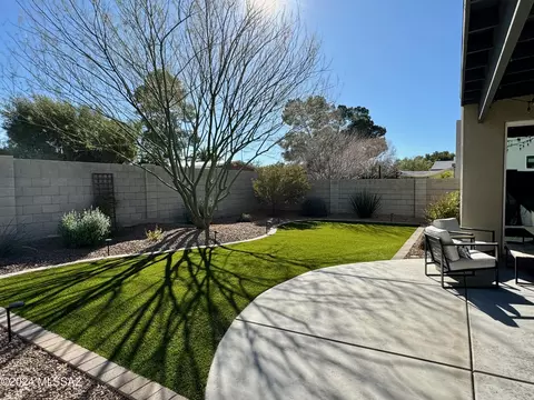 Exterior - 7532 E Bookmark Pl, Tucson, AZ 85715 photo 4 of 9
