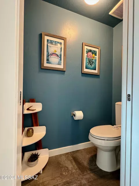 Bath - 7532 E Bookmark Pl, Tucson, AZ 85715 photo 4 of 5