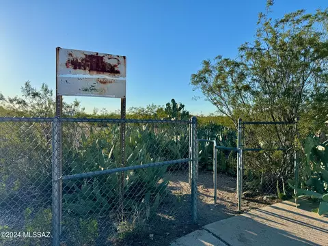 View/Area - 7532 E Bookmark Pl, Tucson, AZ 85715 photo 2 of 2