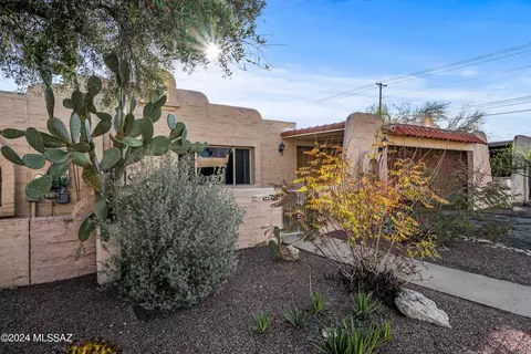 4224 N Villas Placitas, Tucson, AZ 85705