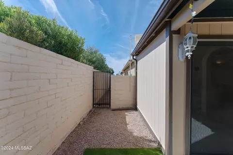 542 E Savannah St, Vail, AZ 85641 photo 20