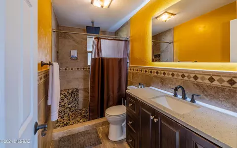 Bath - 2750 W Capistrano Rd, Tucson, AZ 85746 photo 1 of 1