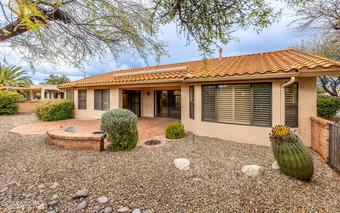 Exterior - 1196 E Haystack Dr, Oro Valley, AZ 85755 photo 2 of 12