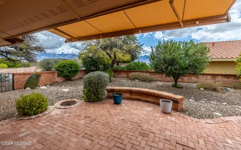 Exterior - 1196 E Haystack Dr, Oro Valley, AZ 85755 photo 4 of 12