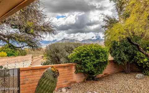 Exterior - 1196 E Haystack Dr, Oro Valley, AZ 85755 photo 8 of 12