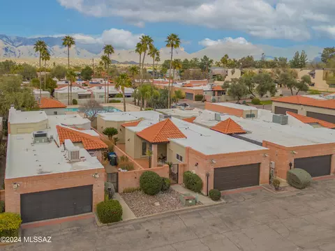 View/Area - 7561 E Via Cornucopia, Tucson, AZ 85715 photo 1 of 6