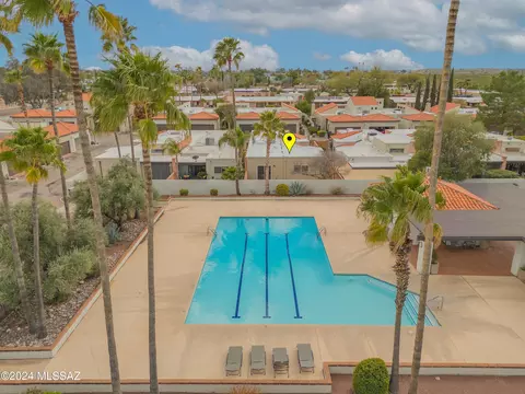 View/Area - 7561 E Via Cornucopia, Tucson, AZ 85715 photo 6 of 6