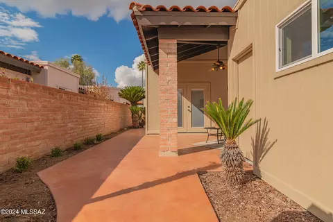 Exterior - 7561 E Via Cornucopia, Tucson, AZ 85715 photo 7 of 9