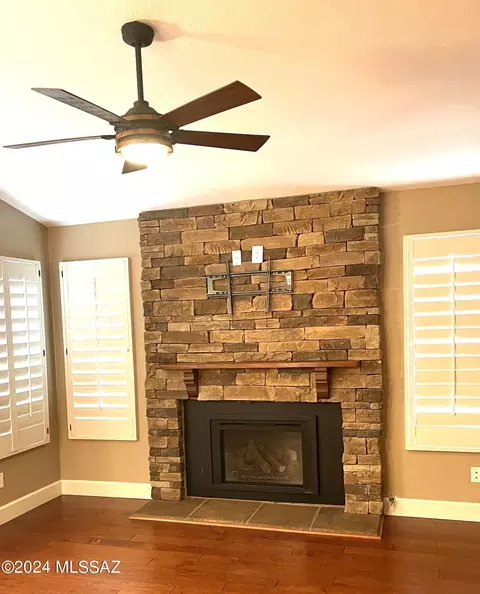 Living - 3589 W Thundercloud Loop, Tucson, AZ 85742 photo 2 of 2