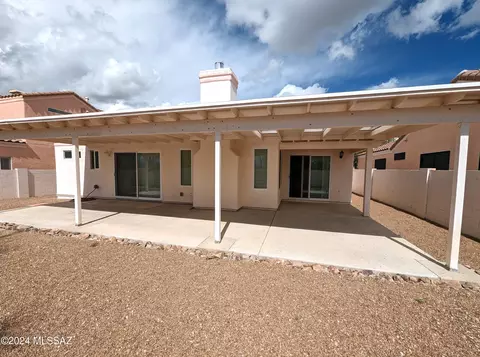 Exterior - 3589 W Thundercloud Loop, Tucson, AZ 85742 photo 5 of 9