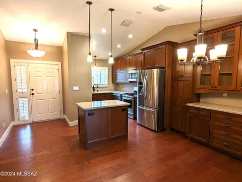 Kitchen - 3589 W Thundercloud Loop, Tucson, AZ 85742 photo 3 of 7