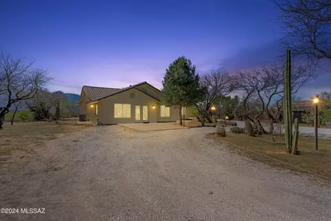 Exterior - 4011 E Appleton Pl, Tucson, AZ 85739 photo 4 of 7