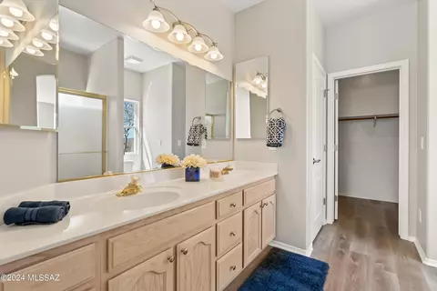 Bath - 4011 E Appleton Pl, Tucson, AZ 85739 photo 1 of 4