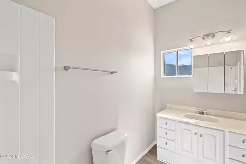 Bath - 4011 E Appleton Pl, Tucson, AZ 85739 photo 4 of 4