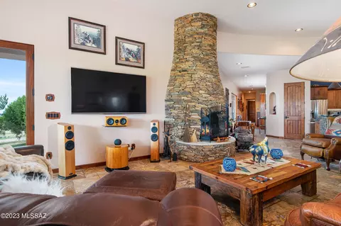 Living - 51 Stardust Ln, Elgin, AZ 85611 photo 1 of 4