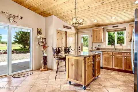 Kitchen - 51 Stardust Ln, Elgin, AZ 85611 photo 2 of 3