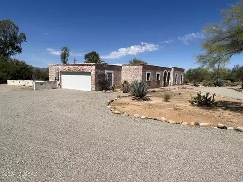 41 W Alpia Way, Tucson, AZ 85704