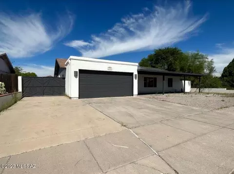 2380 W Armadillo St, Tucson, AZ 85713