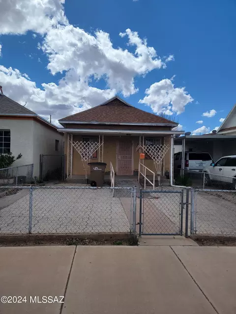 921 E 9th St, Douglas, AZ 85607