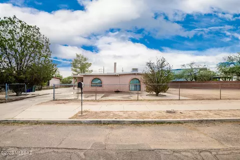 5500 S Alaska Dr, Tucson, AZ 85706