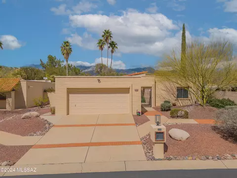 3676 N River Canyon Rd, Tucson, AZ 85750