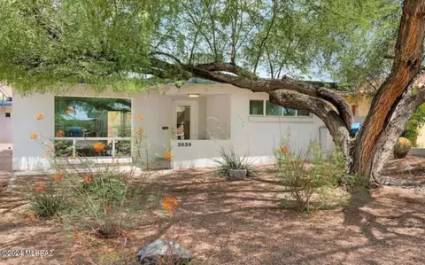 2039 E 8th St, Tucson, AZ 85719