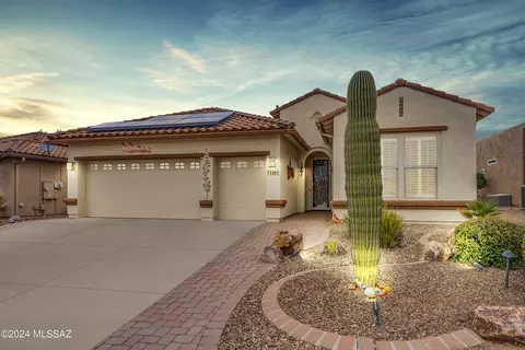 1262 N Night Heron Dr, Green Valley, AZ 85614