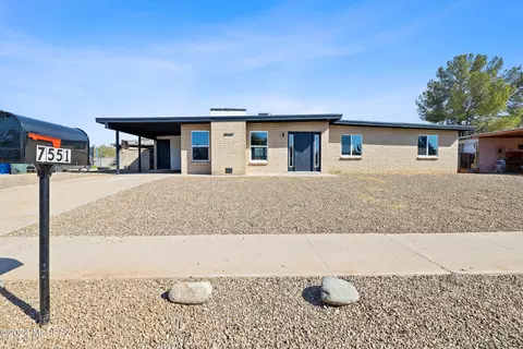 7551 E 45th St, Tucson, AZ 85730