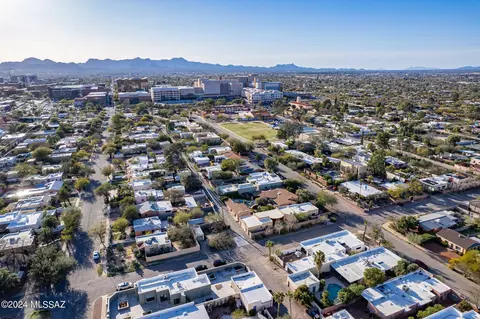 View/Area - 2202 E Drachman St, Tucson, AZ 85719 photo 2 of 3