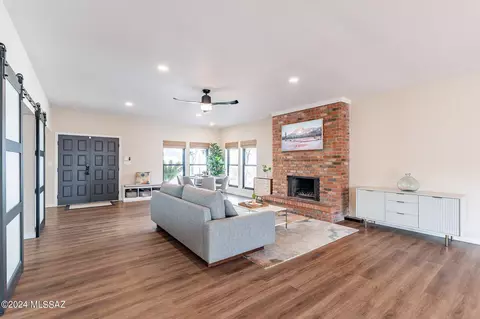 Living - 2202 E Drachman St, Tucson, AZ 85719 photo 1 of 4