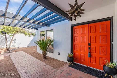 Entry Way - 2202 E Drachman St, Tucson, AZ 85719 photo 1 of 1