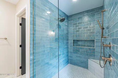 Bath - 2202 E Drachman St, Tucson, AZ 85719 photo 3 of 5