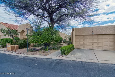 6216 N Rockglen Rd, Tucson, AZ 85704