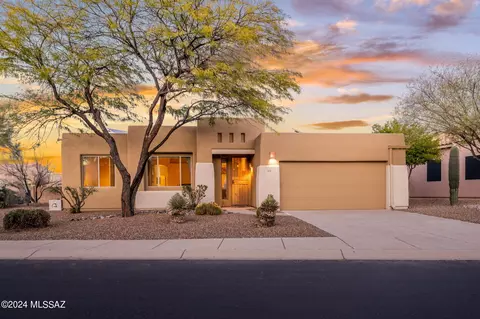 7576 W Siesta Rock Dr, Tucson, AZ 85743