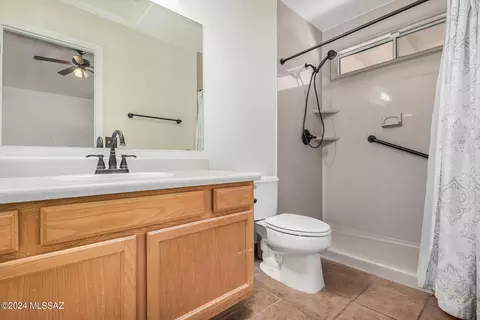 Bath - 6432 E Nelson Dr, Tucson, AZ 85730 photo 1 of 2