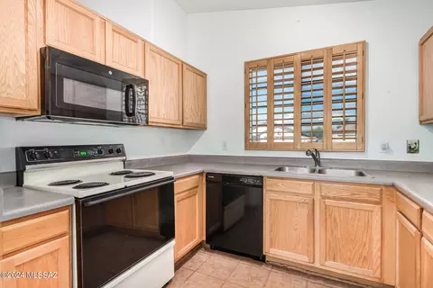Kitchen - 6432 E Nelson Dr, Tucson, AZ 85730 photo 2 of 2