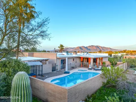 5100 N Amapola Pl, Tucson, AZ 85745