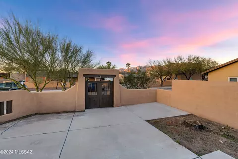 1014 E Irwin Pl, Tucson, AZ 85719 photo 2