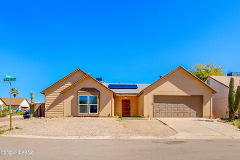8670 N Newhill Ave, Tucson, AZ 85742