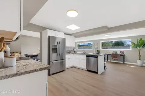 8452 E 19th St, Tucson, AZ 85710 photo 18
