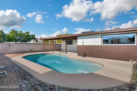 8452 E 19th St, Tucson, AZ 85710