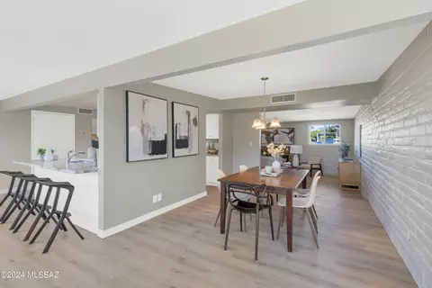 8452 E 19th St, Tucson, AZ 85710 photo 12