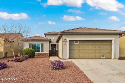 21426 E Patriot Ln, Red Rock, AZ 85145