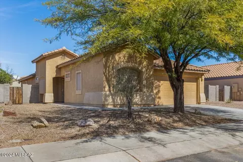 6611 E Bambino Rd, Tucson, AZ 85756