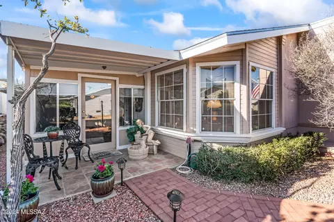 7751 W Red Garnet Ln, Tucson, AZ 85735