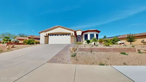 486 W Calle Artistica, Green Valley, AZ 85614