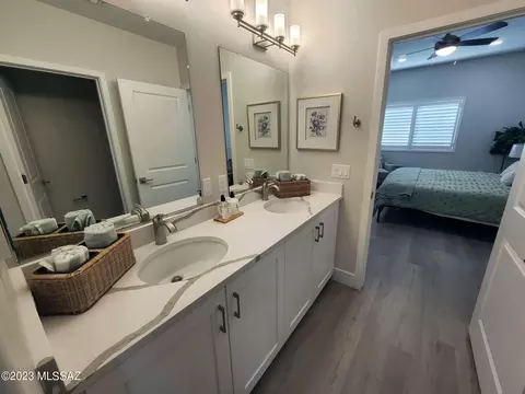 Bath - 2032 E River Rd #200, Tucson, AZ 85718 photo 1 of 2