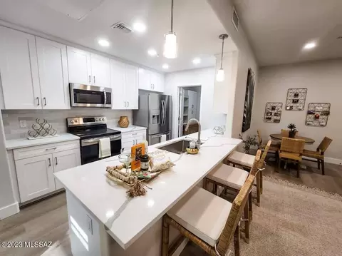 Kitchen - 2032 E River Rd #200, Tucson, AZ 85718 photo 5 of 5