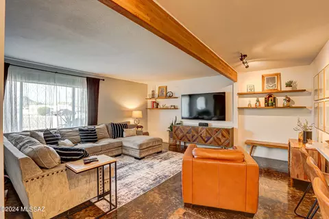 5260 S Des Moines Pl, Tucson, AZ 85746