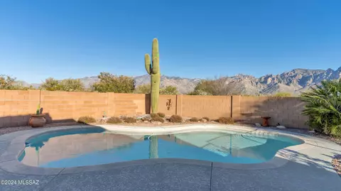 662 E Bridal Veil Falls Rd, Oro Valley, AZ 85755